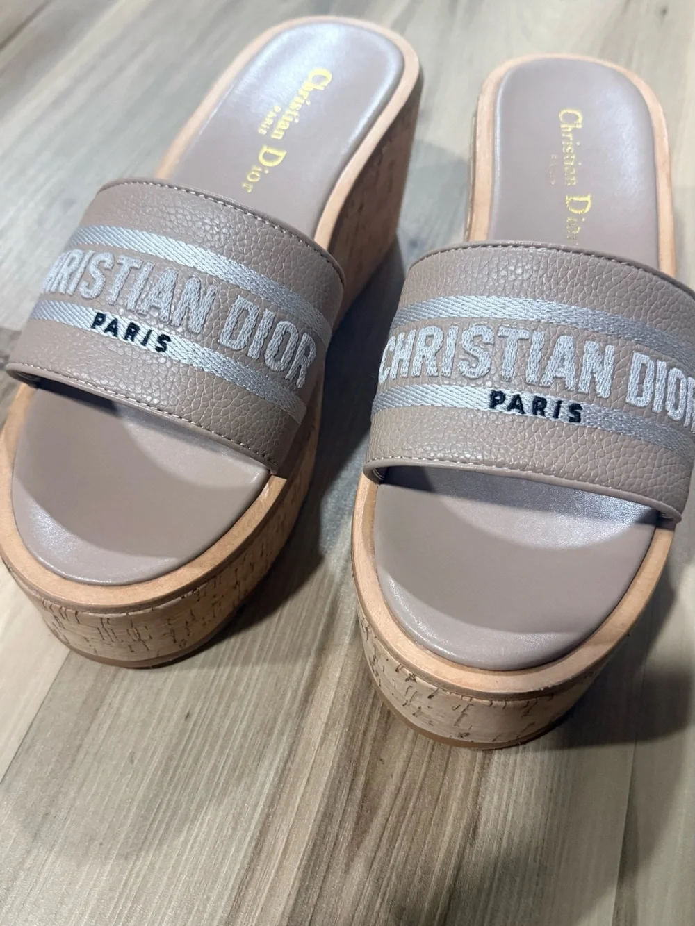 WOMENS WEDGES